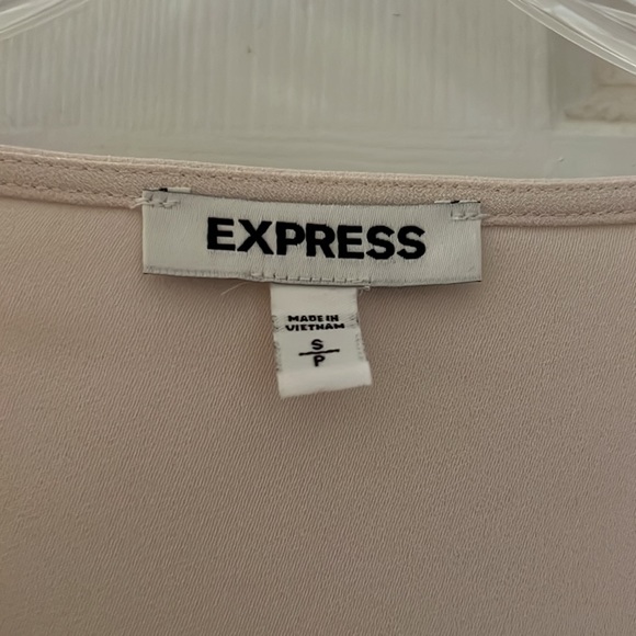 Express dress - Picture 2 of 4